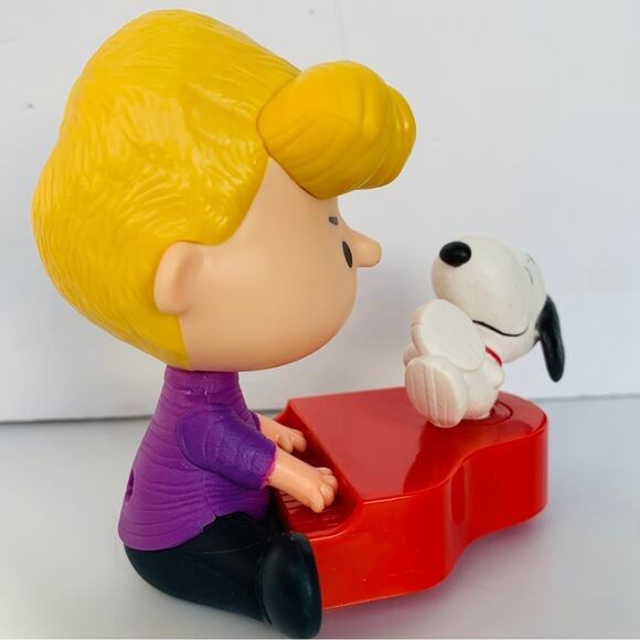 NEW Peanuts Action Figure - Picture 5 of 13